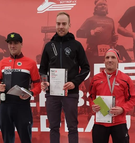 Dominik Schüßler gewinnt in Bottrop 50km