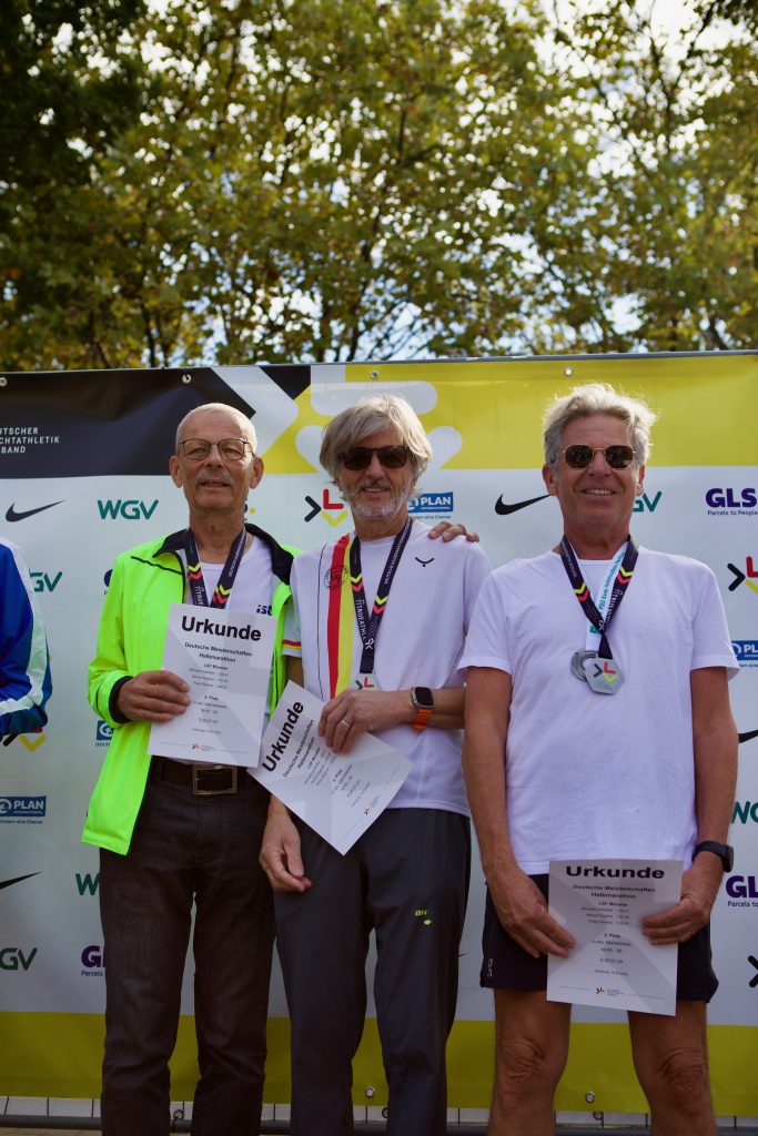 Bernd Huesker, Michael Holtkötter, Peter Zimmer, LSF Münster, Deutsche Halbmarathonmeisterschaften, Silber Mannschaft M65 - M90 (Foto: A. Holtkötter)