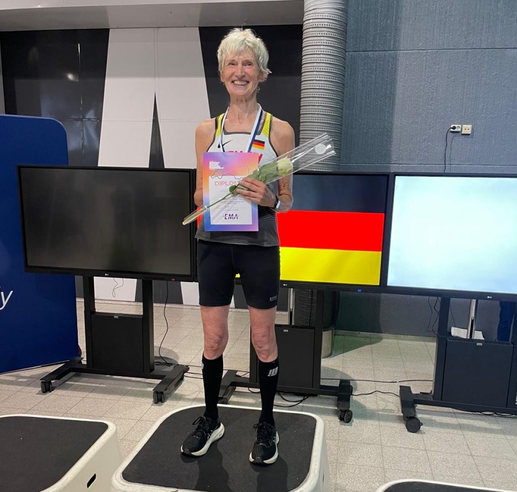 Julia-Suwelack-Masters-EM-Marathon-2025-Foto-privat Julia Suwelack, LSF MastersTeam, Goldmedaille W75 bei den Masters Europameisterschaften 2025 in Jyväskylä, Foto: privat
