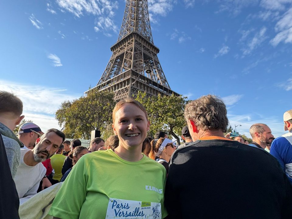 Kathleen Hollenberg, LSF Münster, bei der 46. Auflage des Laufes vom Eiffelturm zum Schloss Versailles