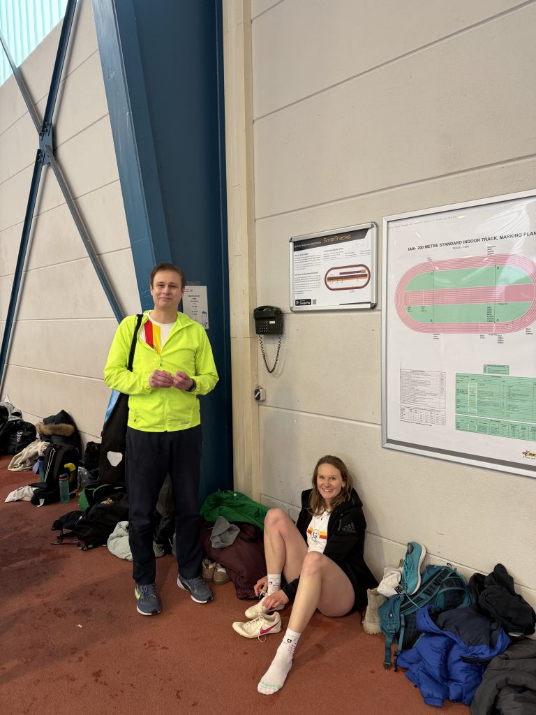 IMG_0994 Dominik Schmaltz und Kathleen Hollenberg, LSF Münster, 800 m, Hallenkreismeisterschaften, Münster, 2026, Foto: M. Holtkötter