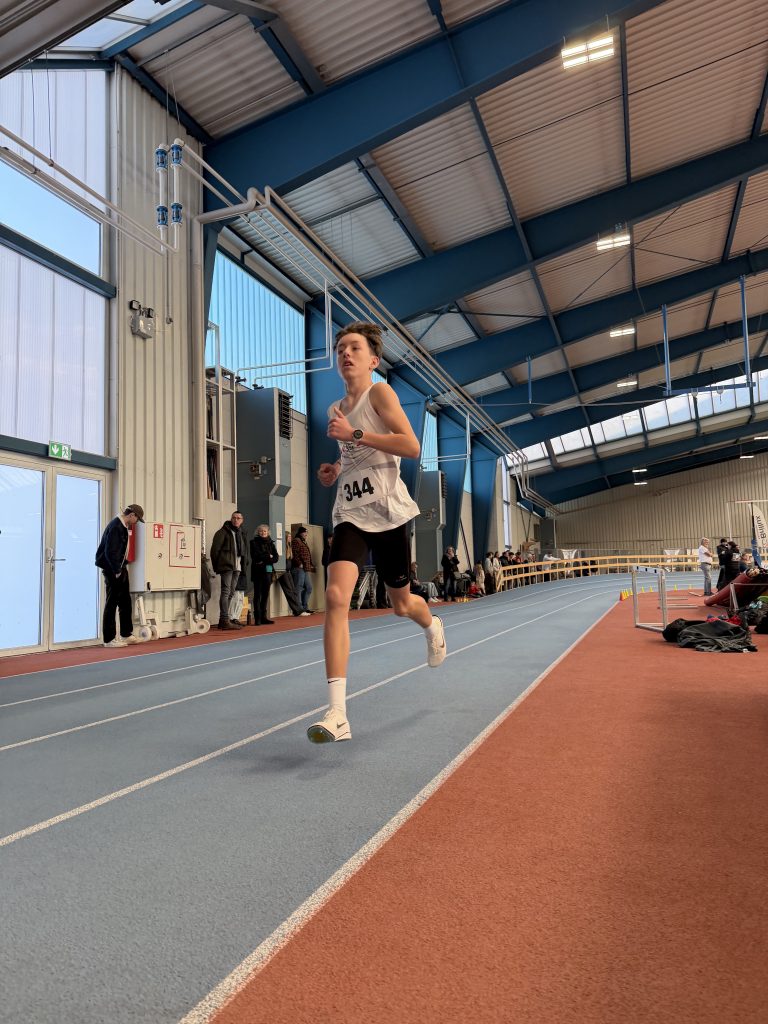 IMG_1014 Leo Teutemacher, LSF Münster, 800 m, Hallenkreismeisterschaften, Münster, 2026, Foto: M. Holtkötter