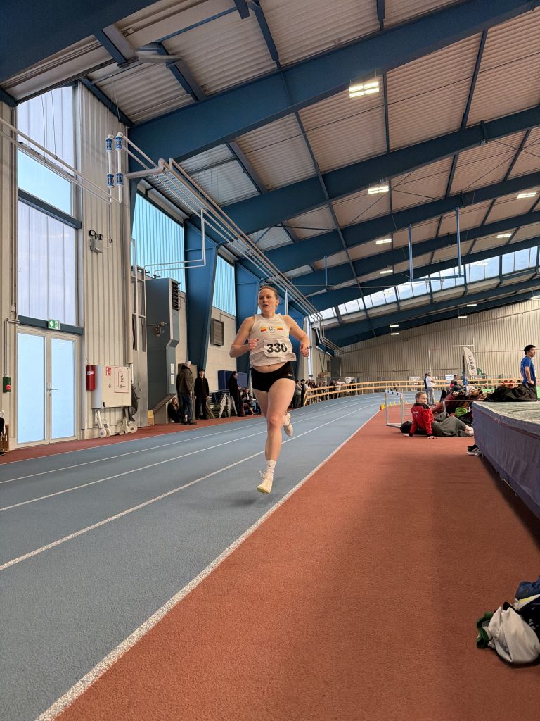IMG_1040 Kathleen Hollenberg, LSF Münster, 800 m, Hallenkreismeisterschaften, Münster, 2026, Foto: M. Holtkötter