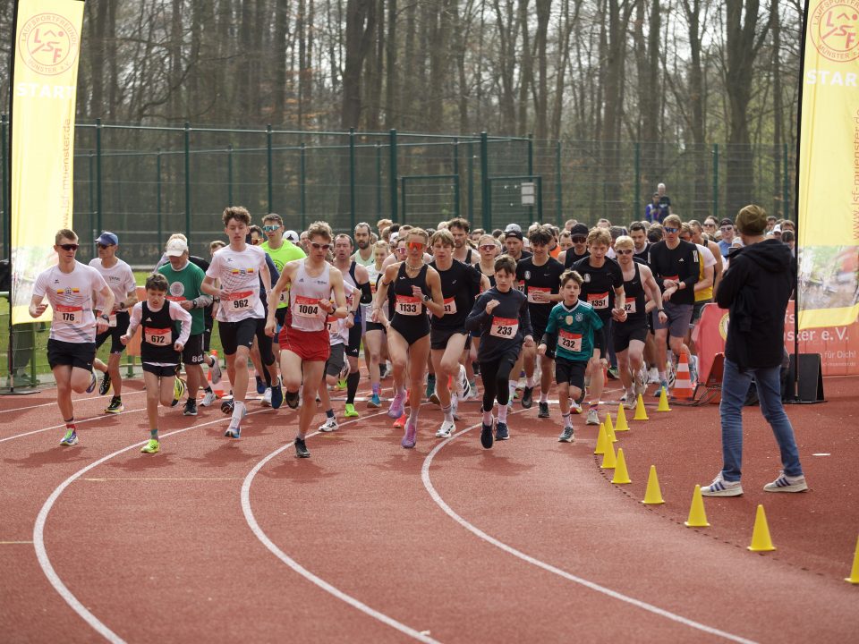 Start zum 5-km-Lauf beim Siena GARDEN Straßenlauf am 21. März 2026. Foto: M. Holtkötter
