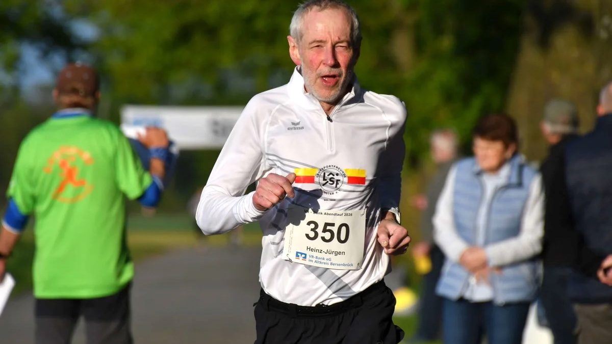 Heinz-Jürgen Betram, LSF Münster, gewann die AK M65 über 5 km in 21:31 beim Neuenkirchener Abendlauf.
