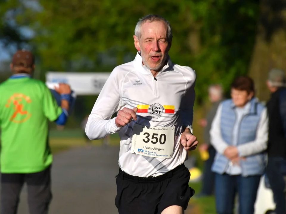 Heinz-Jürgen Betram, LSF Münster, gewann die AK M65 über 5 km in 21:31 beim Neuenkirchener Abendlauf.