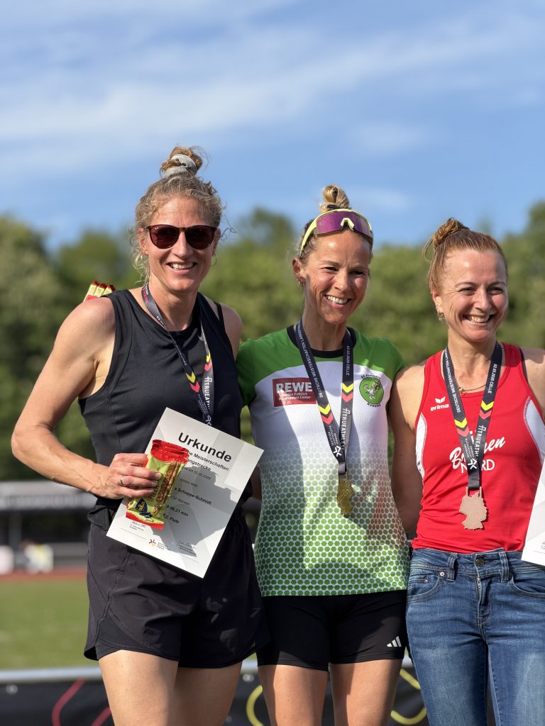 Alexandra Schoppe-Schmidt, LSF MastersTeam, Silbermedaille über 5000 m in der AK W45 bei den Deutschen Langstreckenmeisterschaften in Celle 2026, Foto: M. Holtkötter
