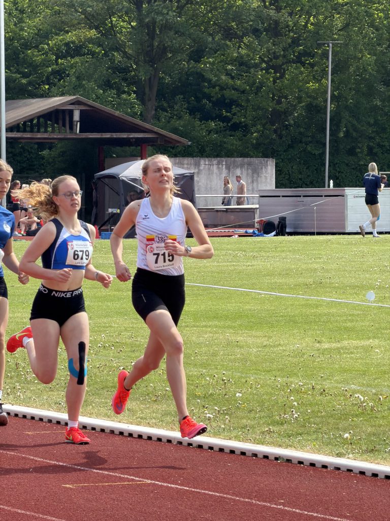 IMG_4070 Laura Brockhoff, LSF Münster, 800 m bei den Münsterlandmeisterschaften 2026, Foto: M. Holtkötter