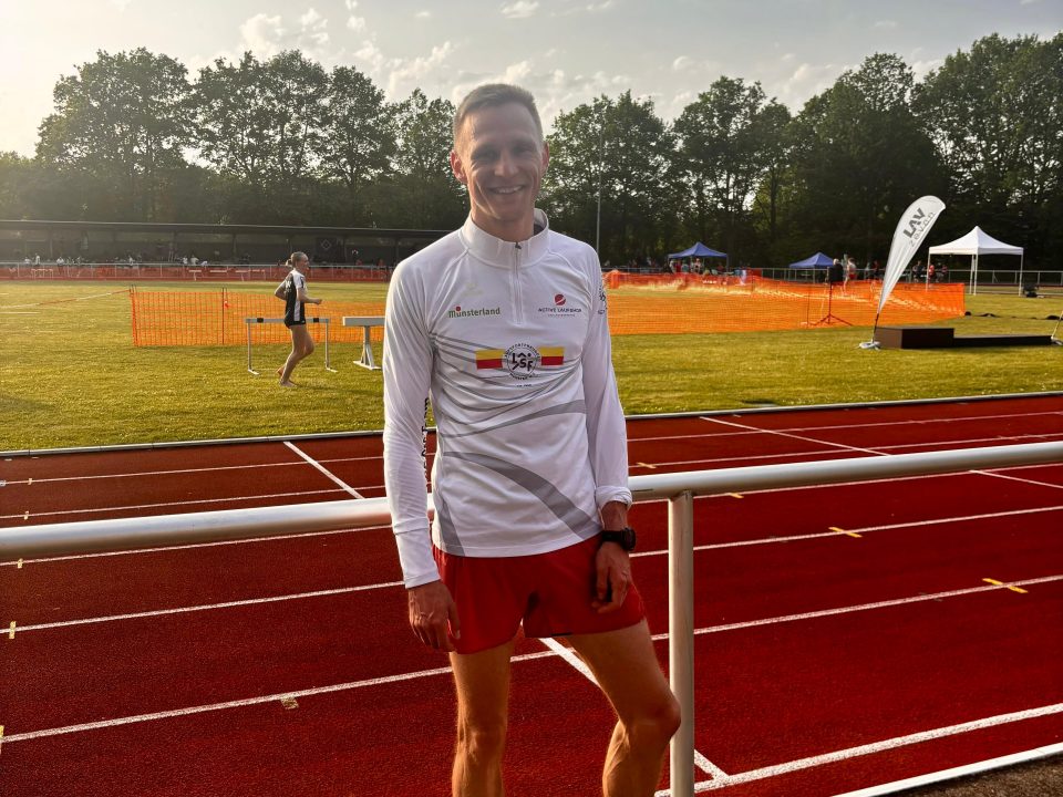 Stephan Voskuhl, LSF ProTeam, lief beim 45. Nationalen Pfingstsportfest in Zeven 3:56,99 über 1.500 m.
