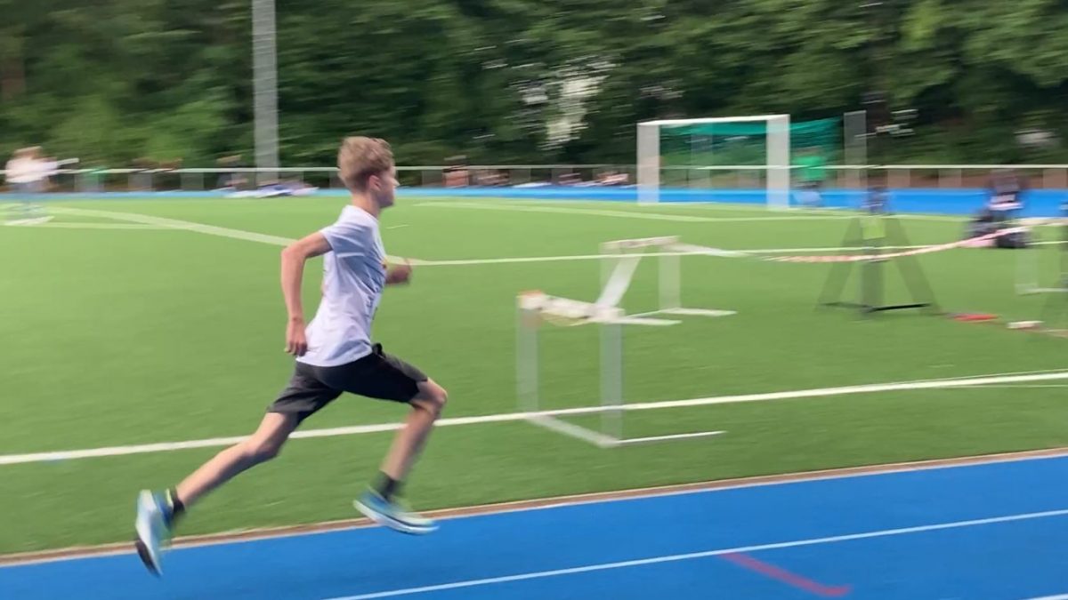 Matti Teismann, LSF Münster, lief beim Summer-Meeting in Dortmund mit 2:20,65 eine neue Bestzeit und belegte den 2. Platz in der M14.