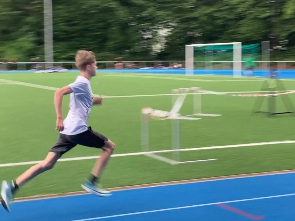Matti Teismann, LSF Münster, lief beim Summer-Meeting in Dortmund mit 2:20,65 eine neue Bestzeit und belegte den 2. Platz in der M14.